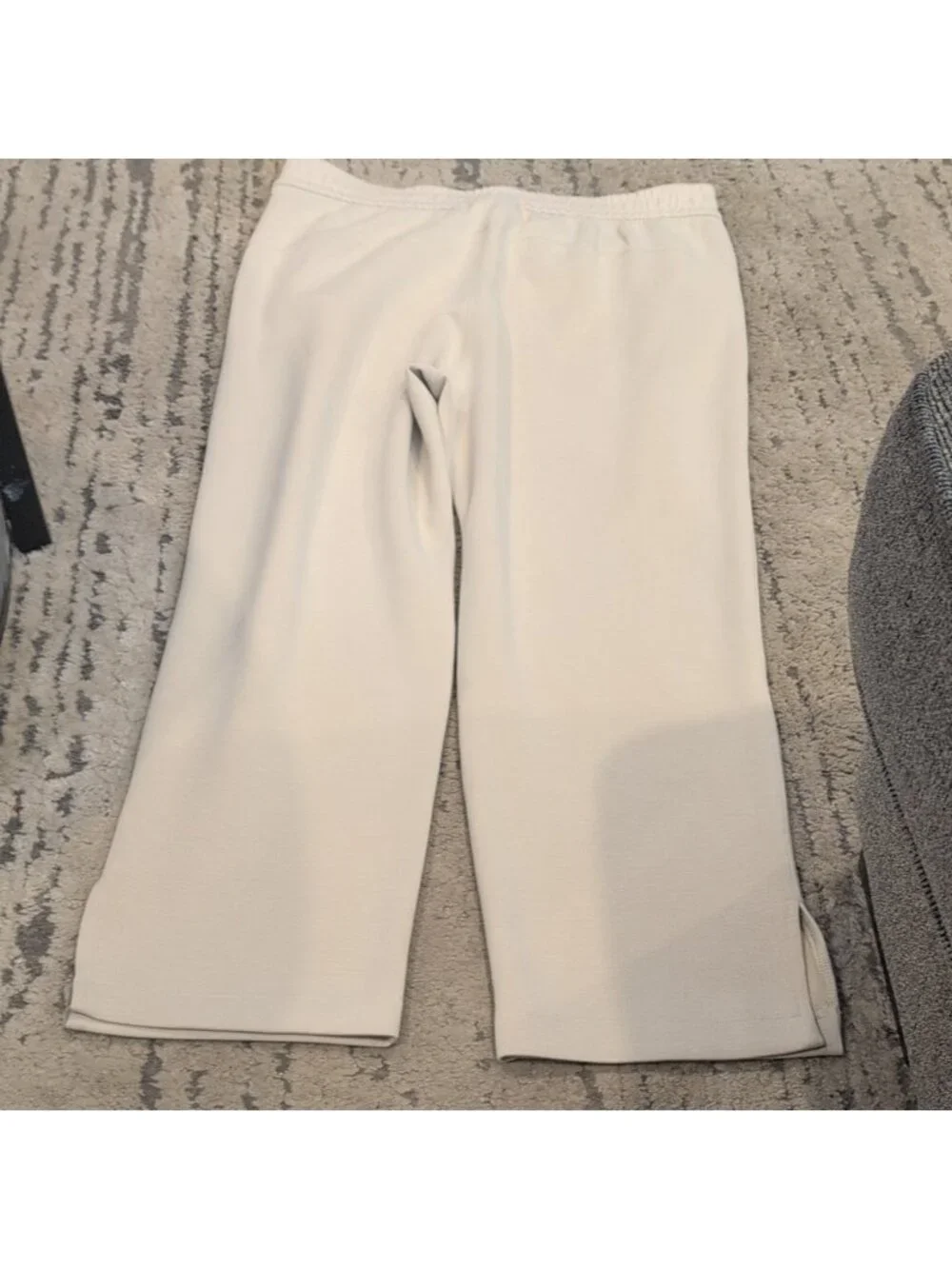 Lululemon Brushed Softstreme Split-Hem High-Rise CropNatural Ivory * Flaw
